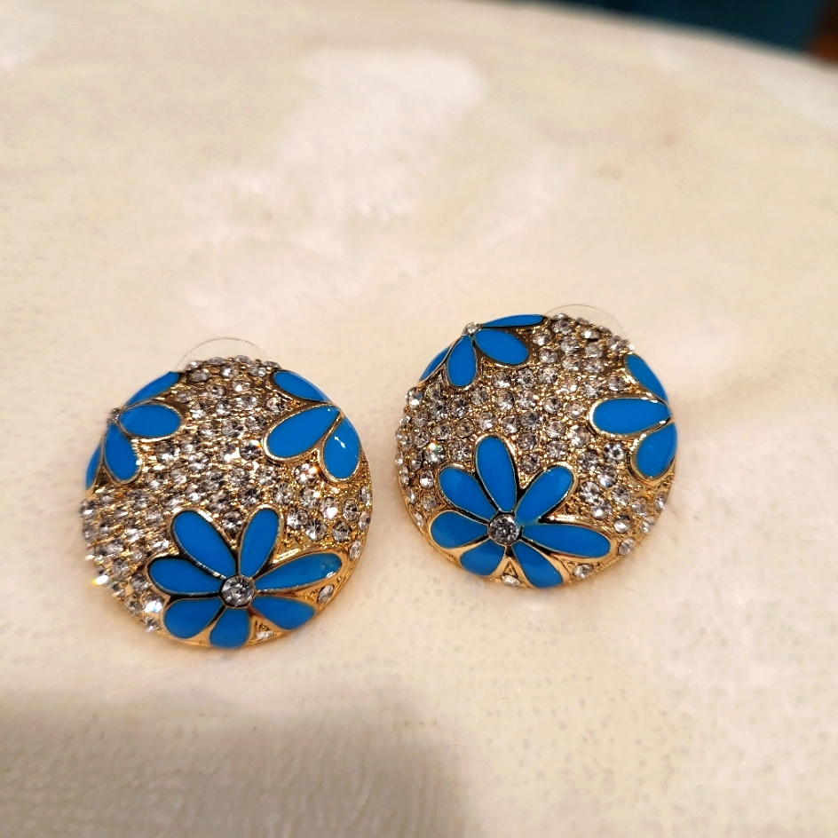 Kirks Folly Daisy Button Earrings 20$